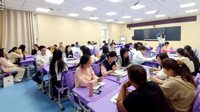米乐·M6(China)官方网站共思共研聚合力名师引领促发展 ——青岛市高中数学